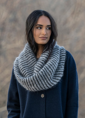 Castle Rock Cowl by Mary Pranica