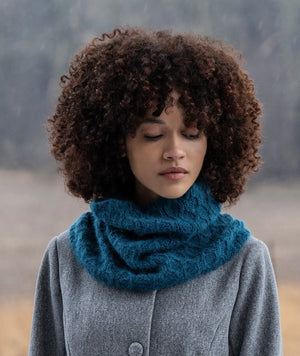 Carina Cowl by Bobbi IntVeld