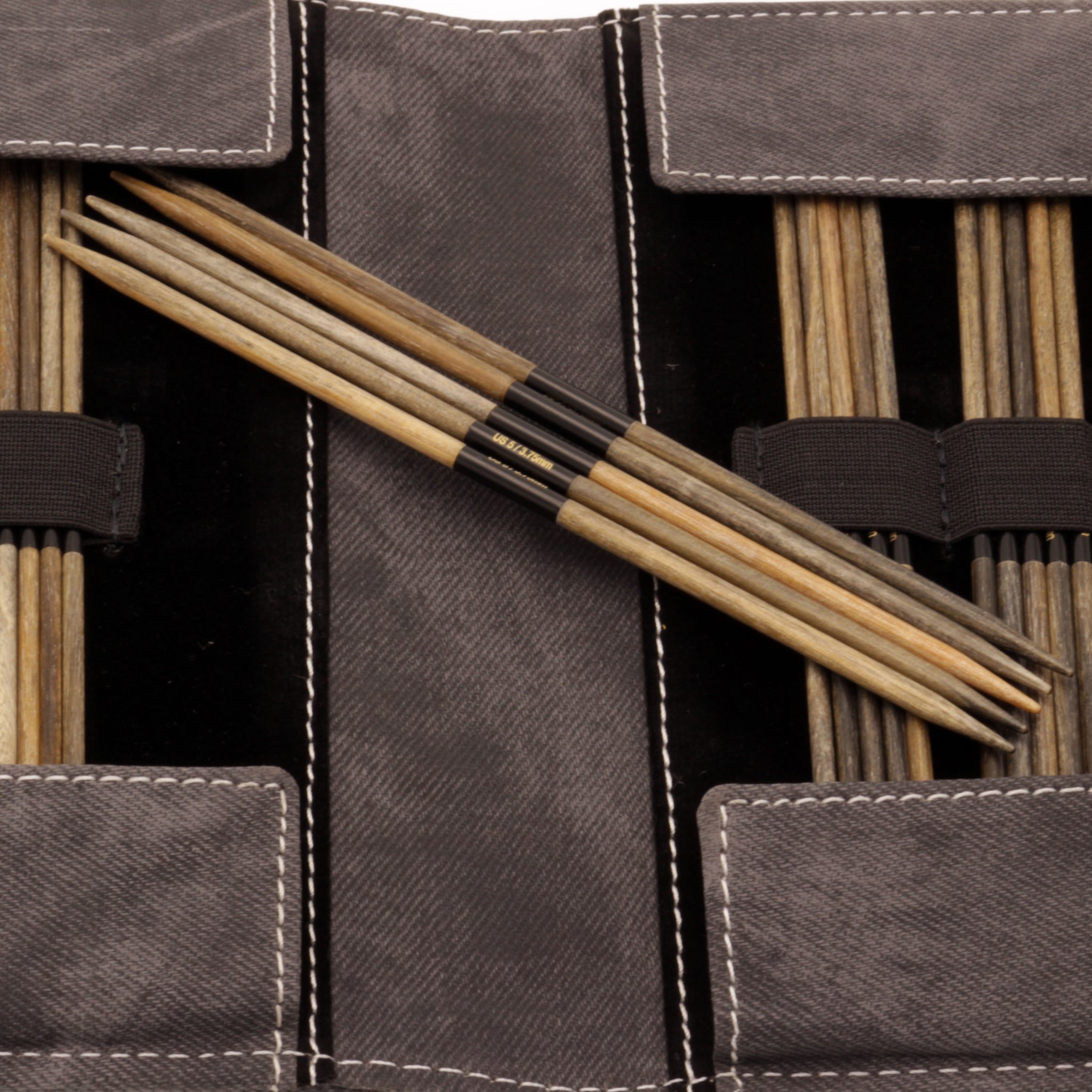 Double-pointed knitting needles set natural