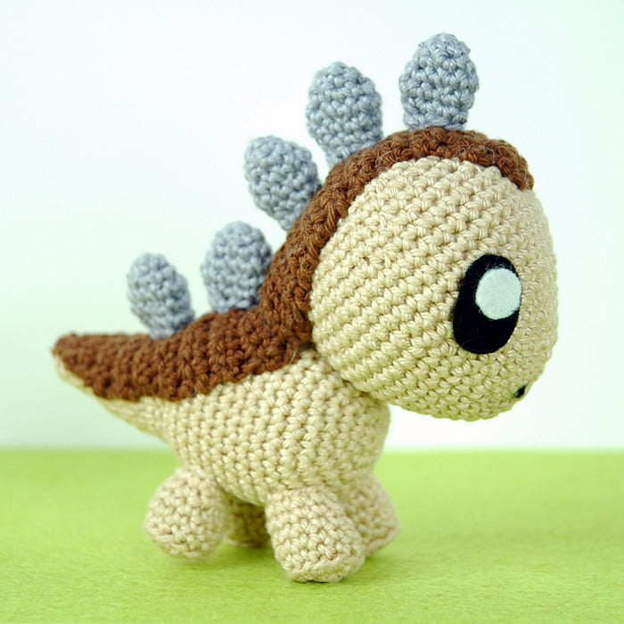 Pocket Amigurumi Monsters: 20 cute creatures to crochet and collect:  Somers, Sabrina: 9781800922495: : Books
